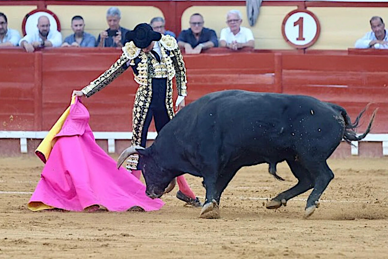 Roca Rey/ "Encendido" Núñez del Cuvillo