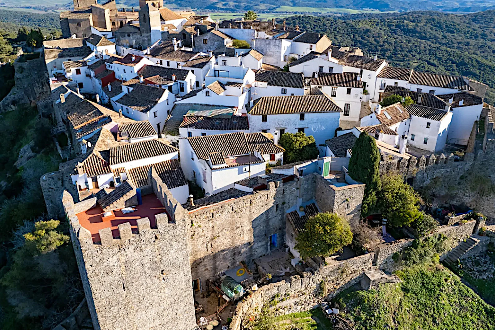 Vista aérea de la Villa-Fortaleza de Castellar de la Frontera