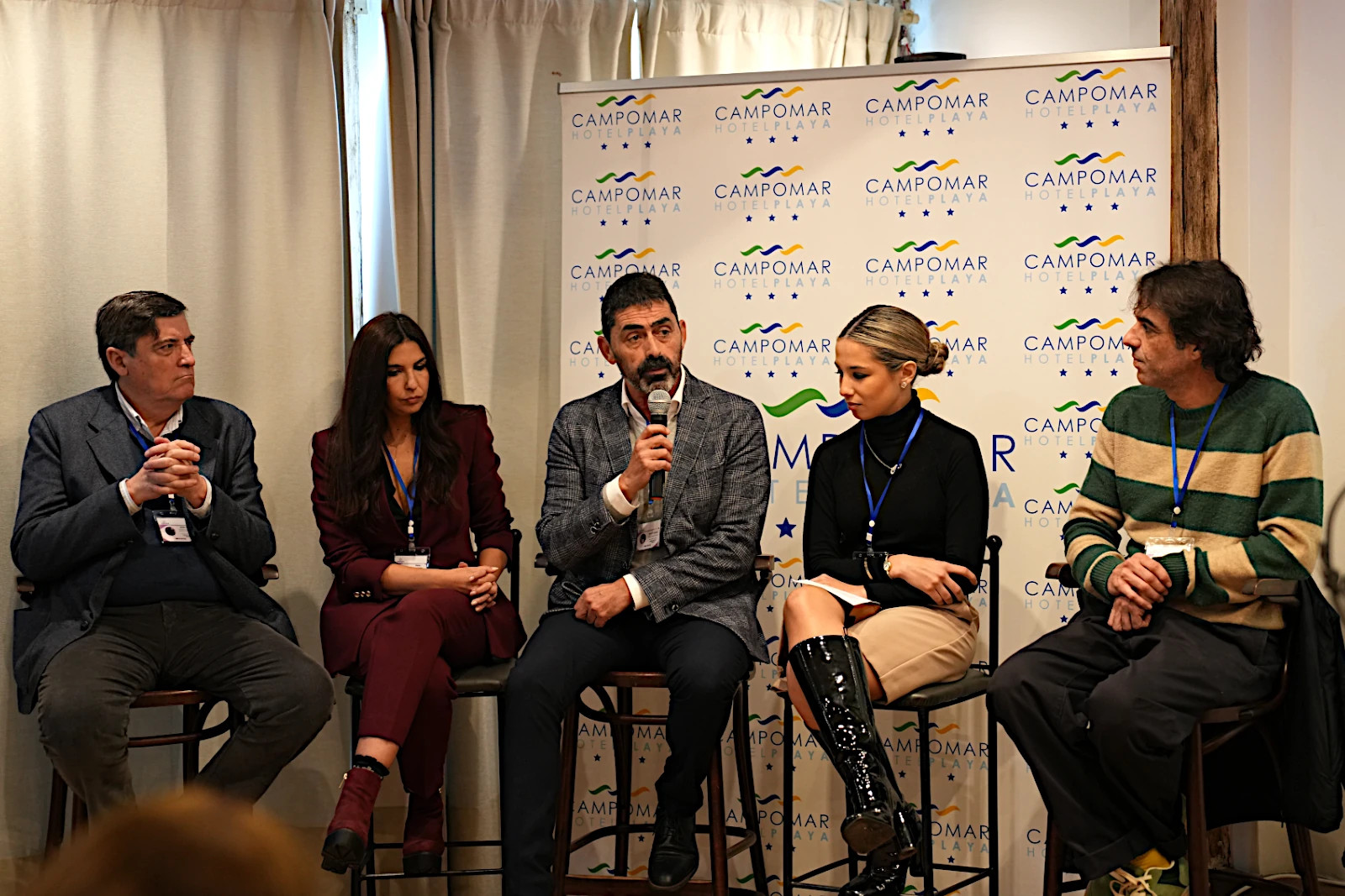 Intervinientes en la Mesa Redonda