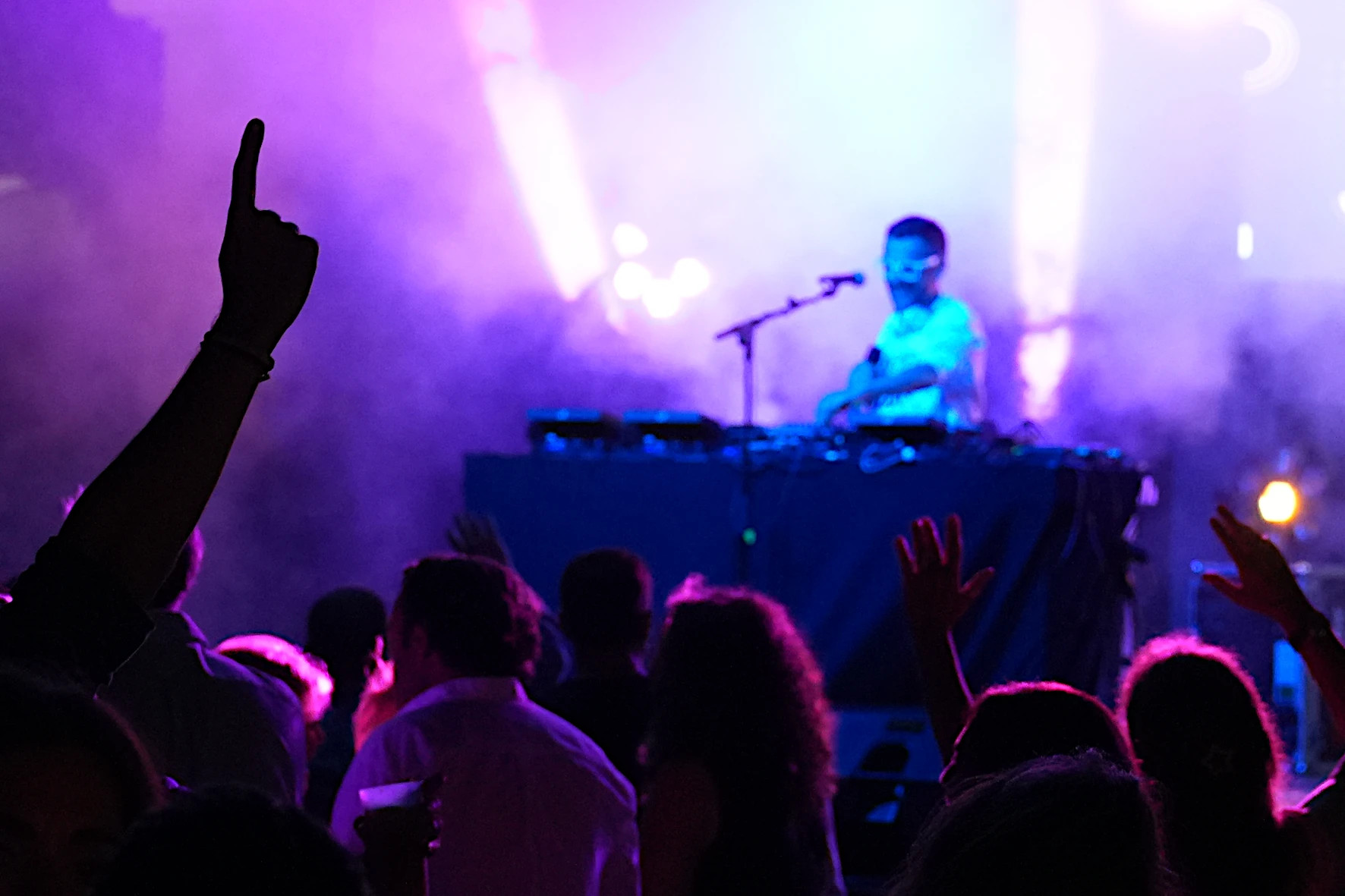 DJ 90
